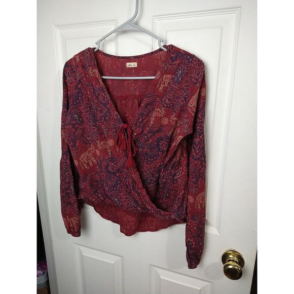 Hollister Woman XS Blouse Wrap Tasseled Front Close Long Paisley Red Elephant... - Picture 2 of 9